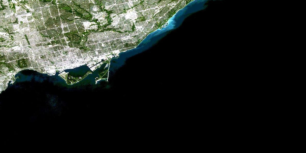 地図のトロント衛星